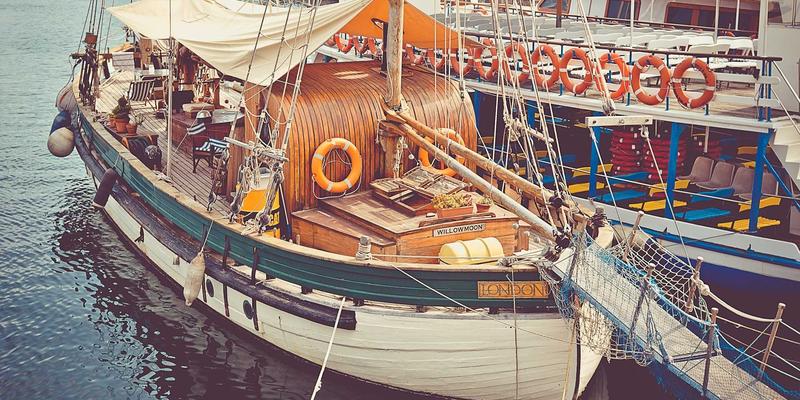 从零打造家庭派对DJ系统:现场表演与电子音乐编曲实战指南